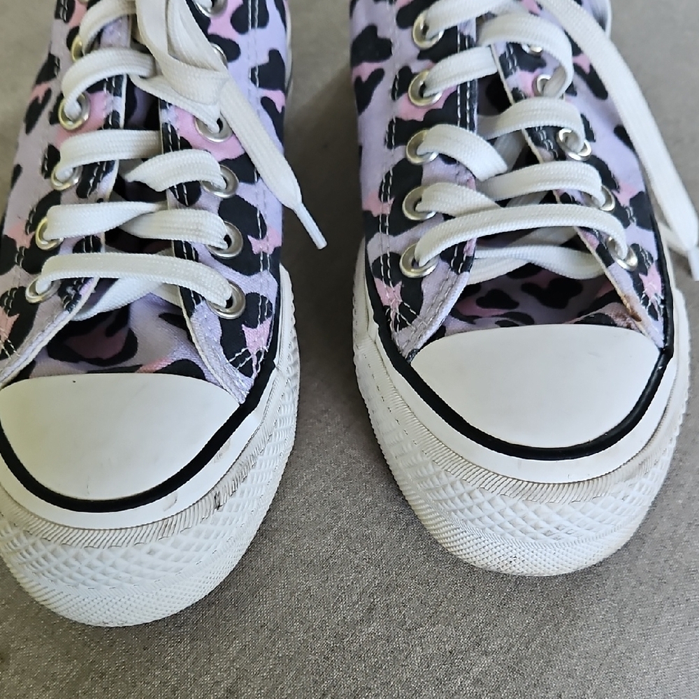 Converse Women's Stylish Leopard Animal Print Sneakers 6 - Picture 11 of 12